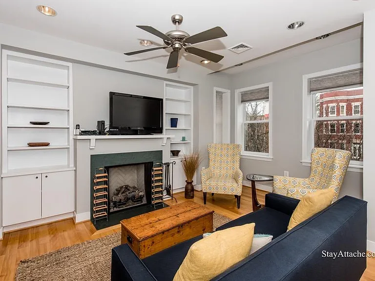 1934 Calvert St NW #4 — Photo 2