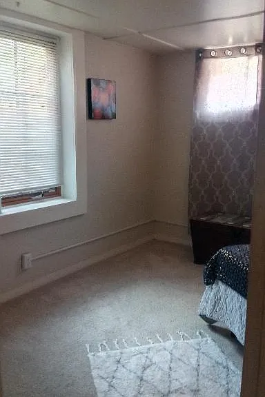 2nd bedroom with 5' egress window