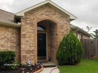 318 S Golden Oak Dr, Texas City, TX 77591