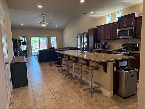 5th image of 2003 W Hopkins Drive W