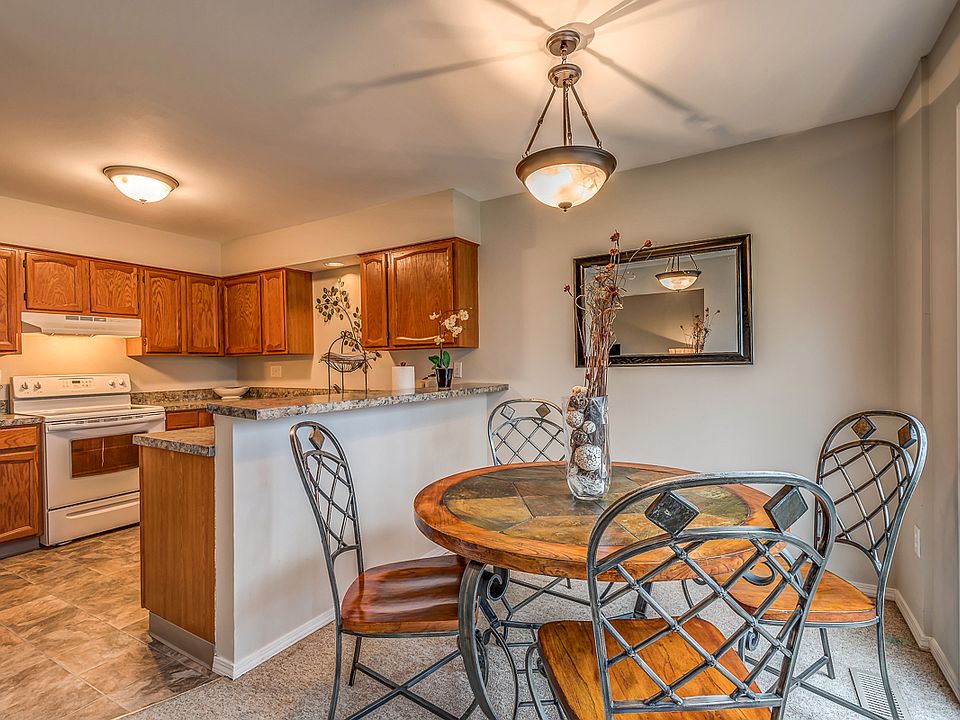 1st image of 103 Niblick Cir