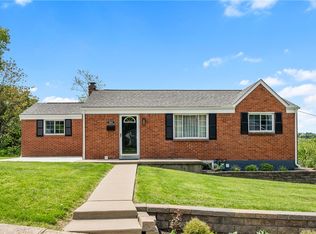 904 Sunnyside Dr, West Mifflin, PA 15122