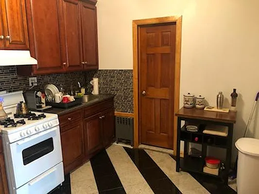 Rented by Apple Exclusive Realty Inc | media 18