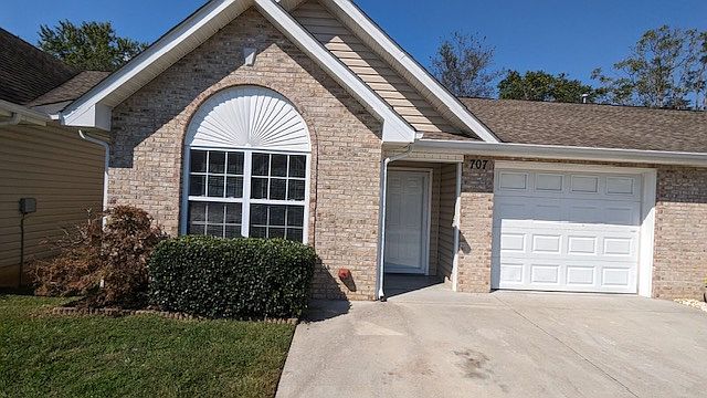 1st image of 707 Graham Way