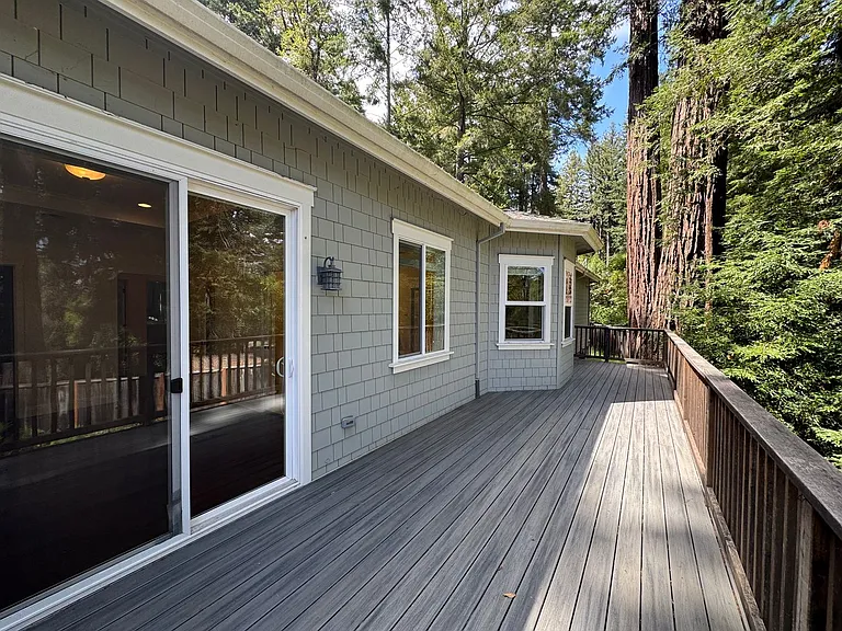 867 Hillcrest Dr — Photo 12