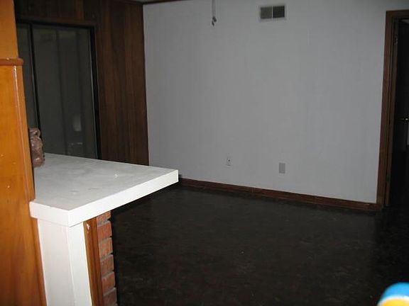 3rd image of 4171 Parkchester Ave