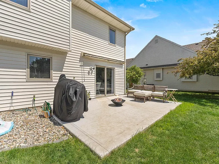 2226 Bluewater Trl — Photo 24