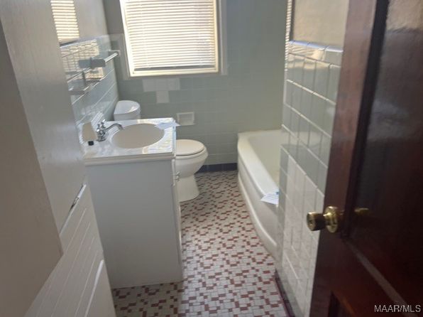 montgomery-alabama-120581757 picture