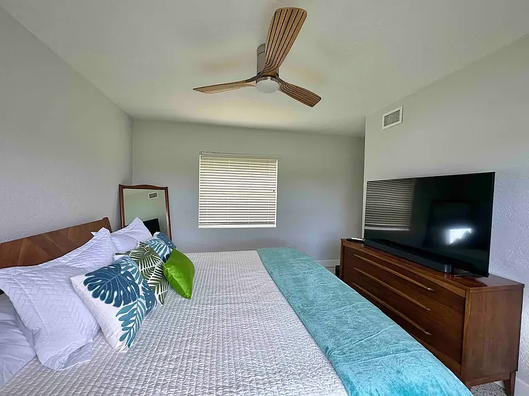 589 Hillside Ct — Photo 6