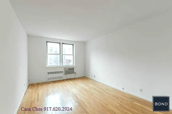 Rented by Bond New York | media 5