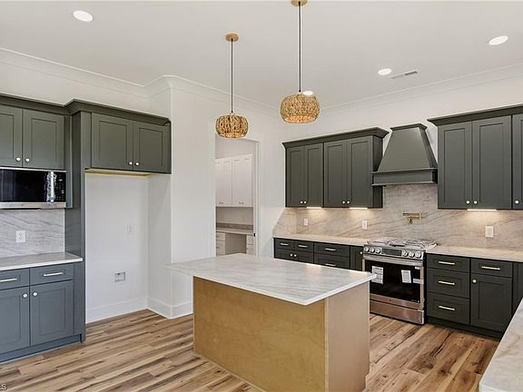 2nd image of 3784 Verbena Way
