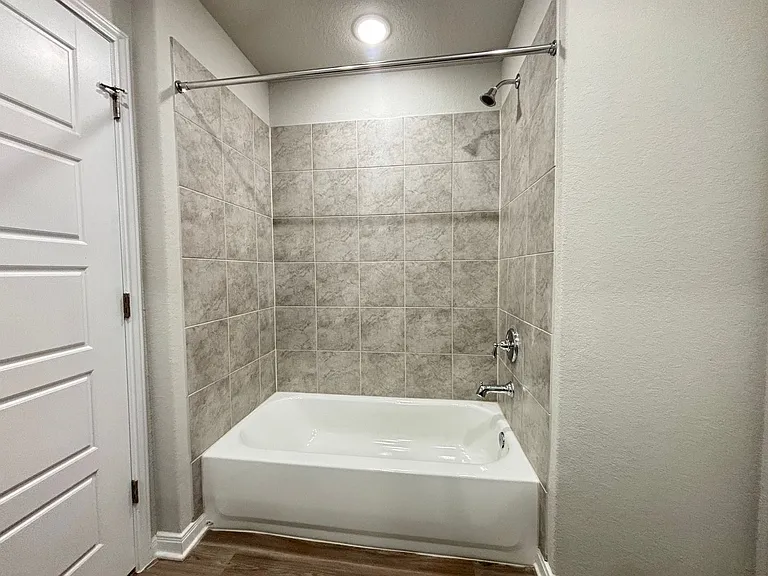 330 Caleb Ct — Photo 29