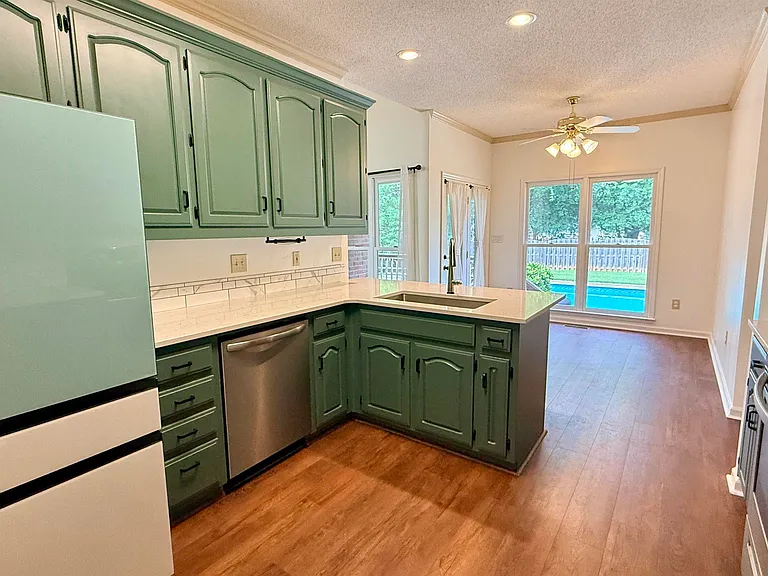 113 Nobleton Ln NW — Photo 8