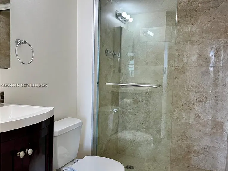 2780 NE 183rd St #2012 — Photo 37