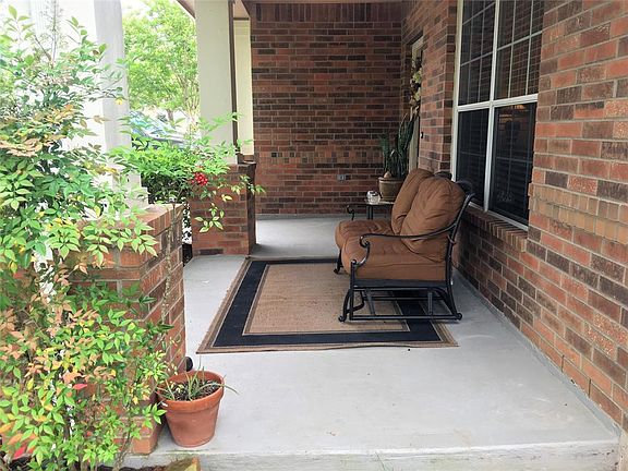 Front lawn landscaping giving it a woodland feel. Bambi stays.