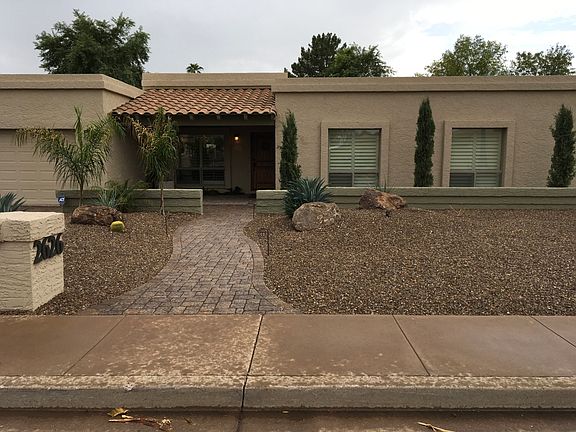 2nd image of 2626 S River Dr