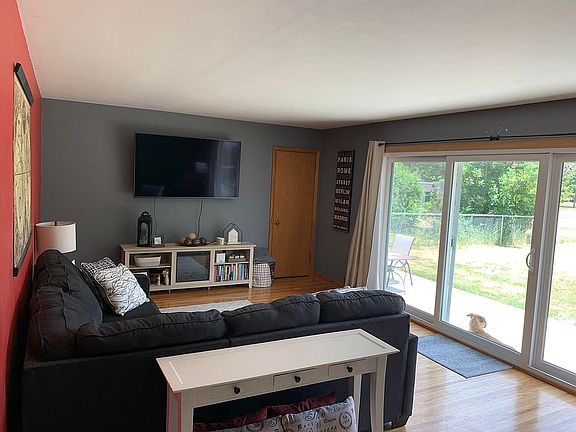 3rd image of 317 S Tennessee Pl