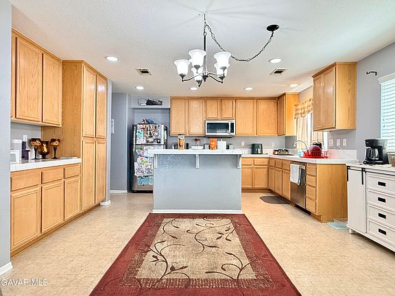 2nd image of 3622 E Avenue H9