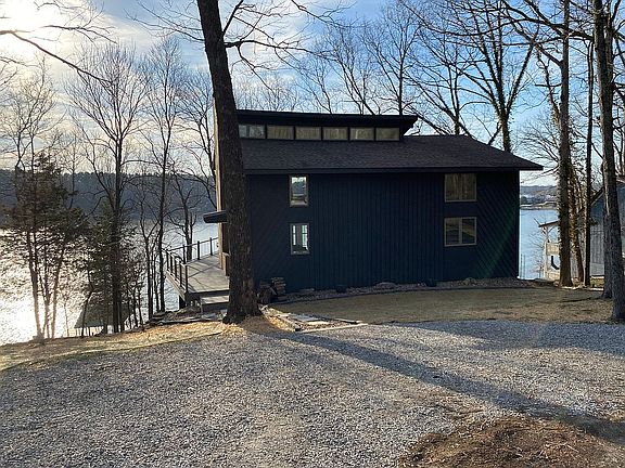 5th image of 960 Lakeview Dr