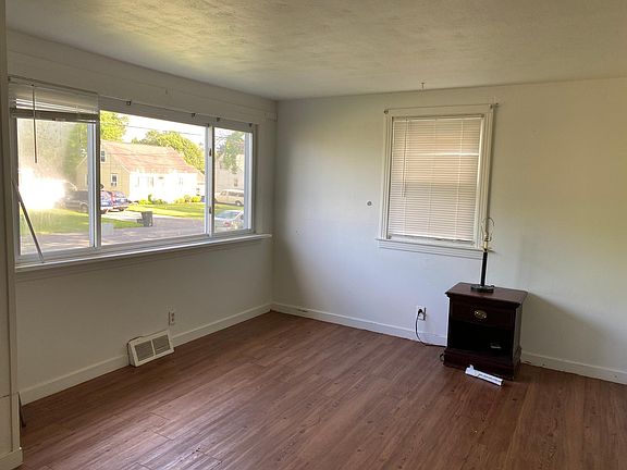 2nd image of 109 Douglas Ave
