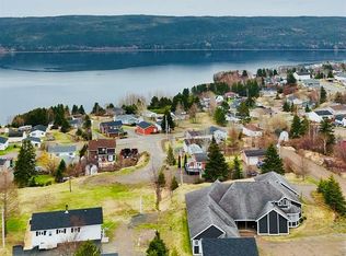 10 Hillcrest Rd, Kings Pt, NL A0J1HO