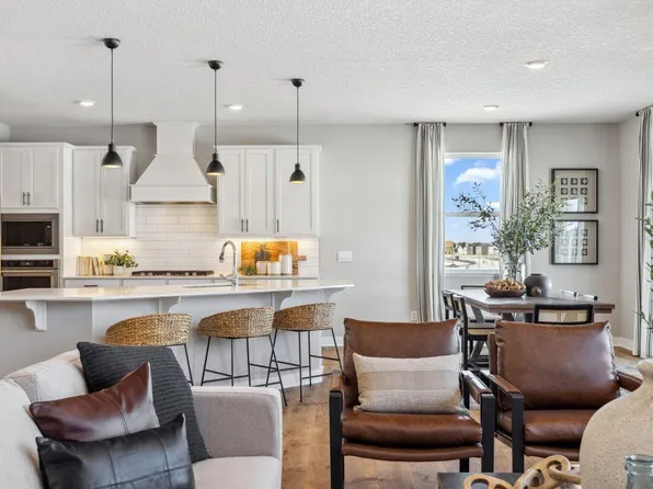 720 Winterberry Ln, Waconia, MN 55387