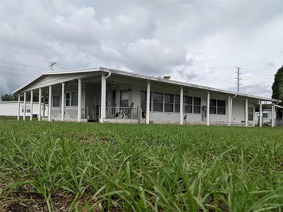 3rd image of 4733 Royal Palm Dr