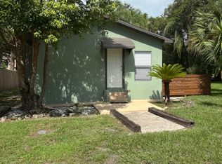 711 Marietta St, Leesburg, FL 34748