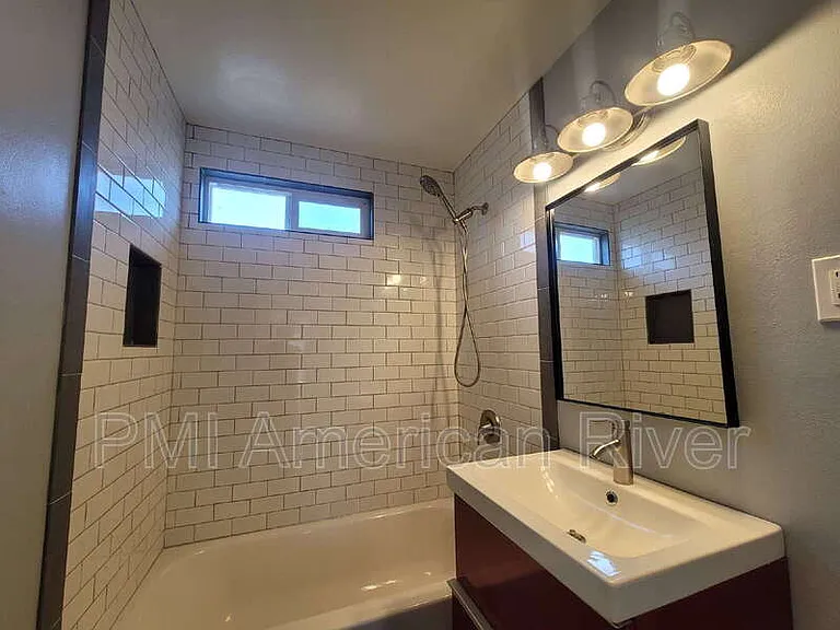 881 Beardsley Dr — Photo 14