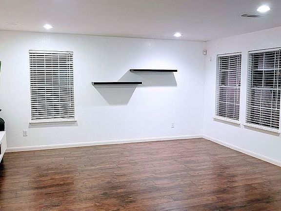 4th image of 3534 George Washington Ln