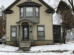 89 Walnut St, Auburn, NY 13021