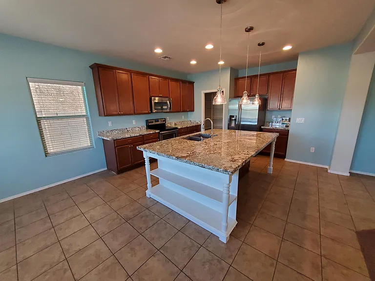 5623 S Sunrise Peak Rd — Photo 2