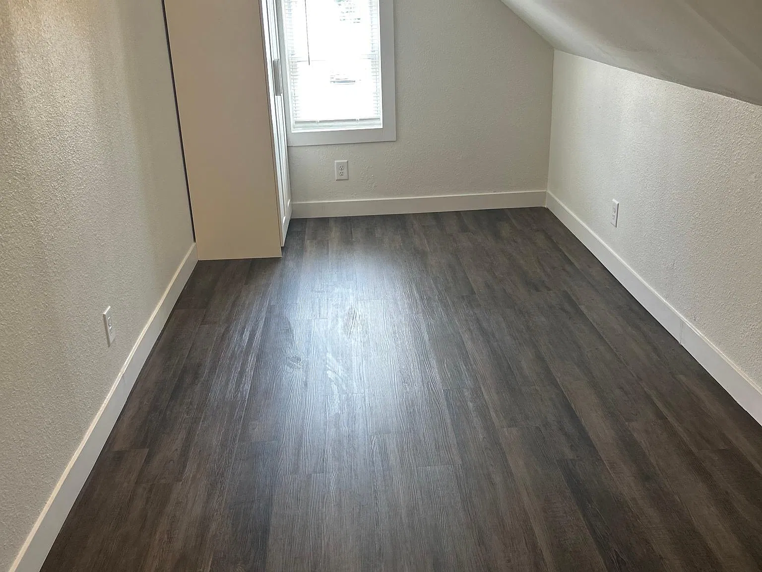 1411 English Ave — Photo 4