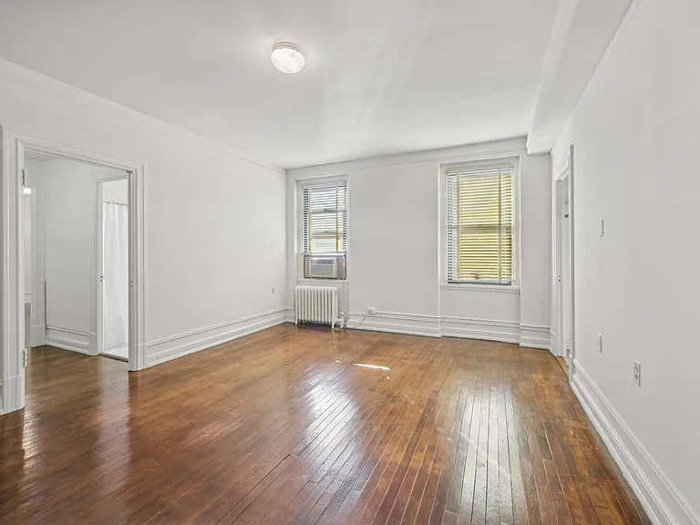 3520 Connecticut Ave NW — Photo 9