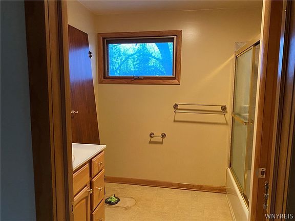4th image of 103 Ebenezer Dr