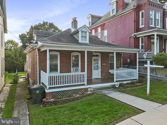 2nd image of 411 Reynolds Ave