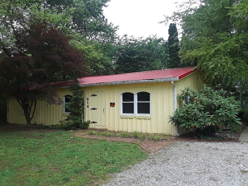 2nd image of 614 Boling Rd