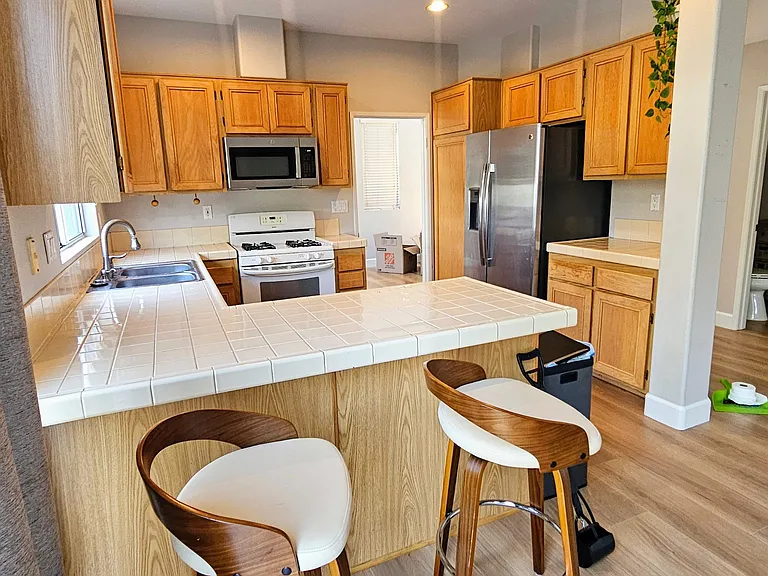 11080 Ivy Hill Dr — Photo 4