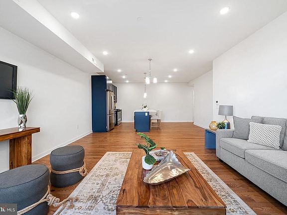 4th image of 502-504 W Cecil B Moore Ave #504E