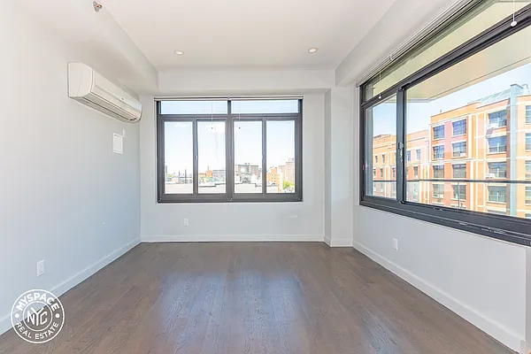 Rented by MySpaceNYC | media 6