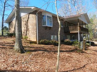 70 Dale Dr, Franklin, NC 28734