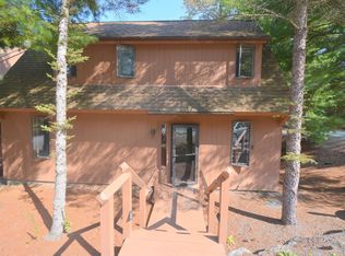832 Covered Bridge Ln, Grantham, NH 03753