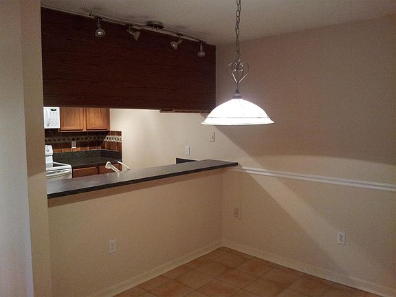 3rd image of 5252 Brook Ct