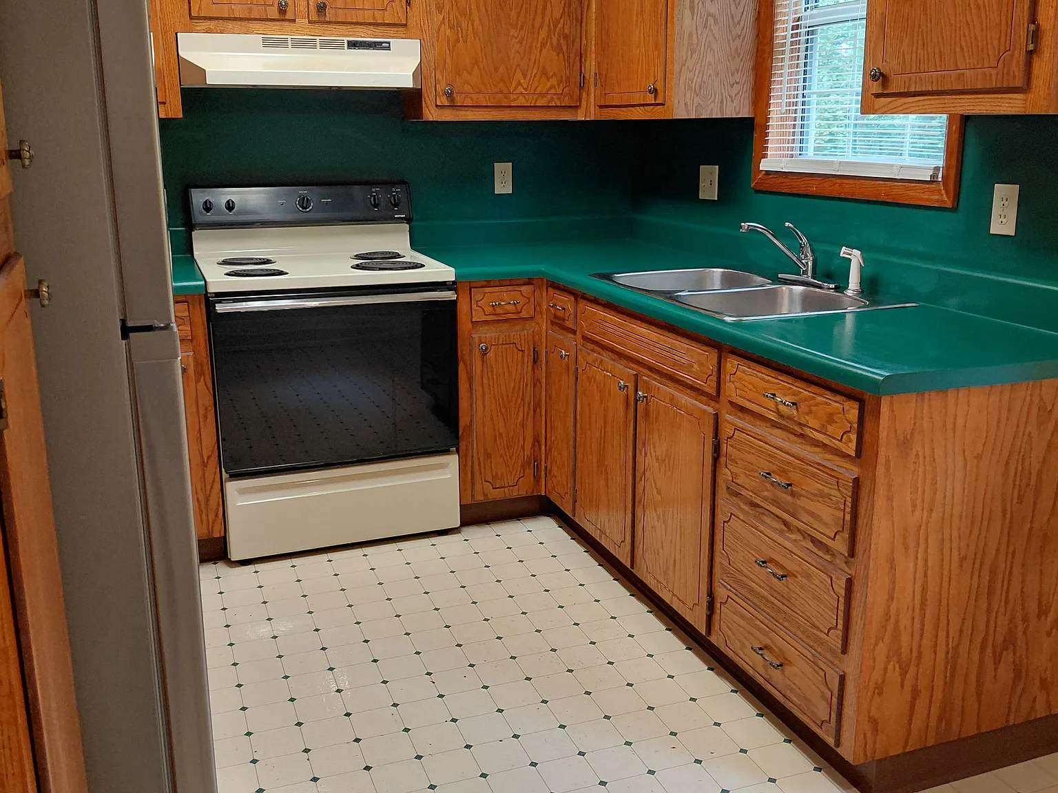 2 bed, 1.5 bath, 999 sqft, $1,150 — Photo 4