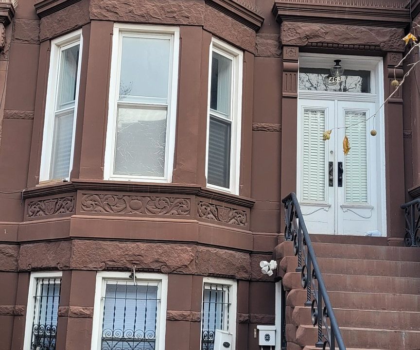 1st image of 463 43rd St #3