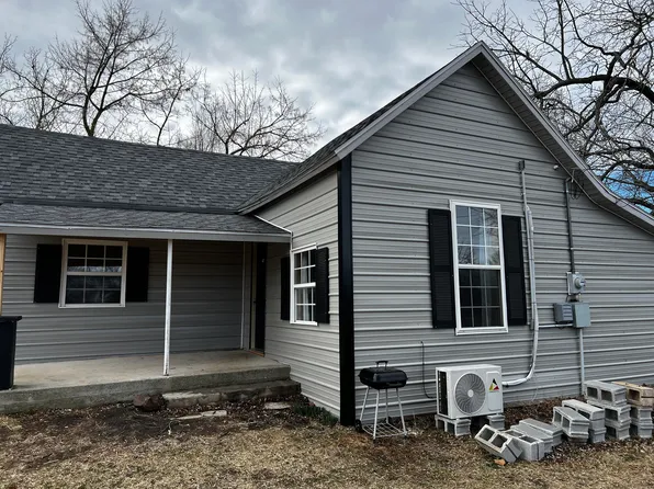 223 E Cleveland Avenue, Walnut Grove, MO 65770