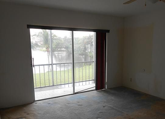 1st image of 19001 NE 14th Ave APT 207
