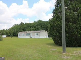 125 White Fir Trl, Alma, GA 31510