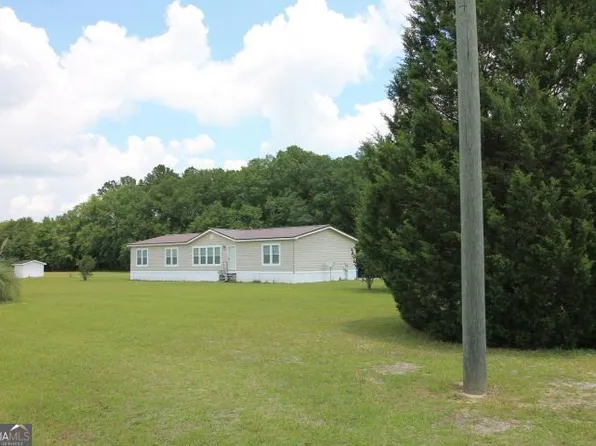 125 White Fir Trl, Alma, GA 31510