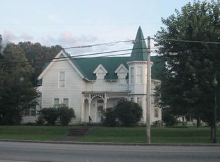 402 W Main St, Waverly, TN 37185